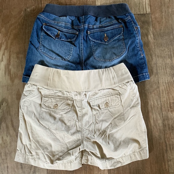 Maternity shorts Denim and Kahki 2 pair - Picture 2 of 6